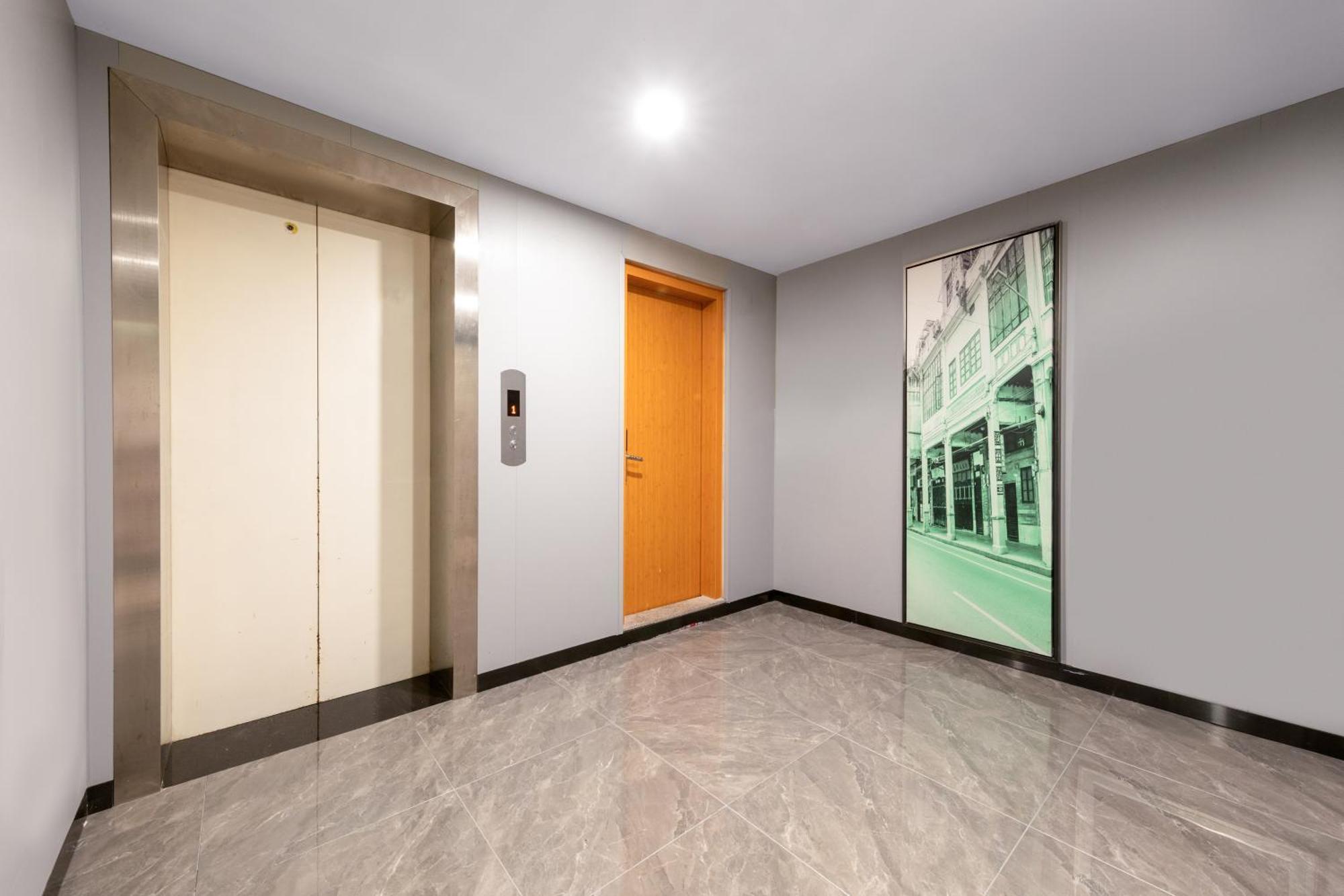 Xana Lite Hotel - Guangzhou Fangcun Huadiwan Metro Station المظهر الخارجي الصورة